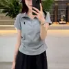 Nuevo Top de Punto de Moda Estilo Coreano con Cuello Polo Bordado de Manga Corta para Mujer, Verano, Ceñidor de Cintura Versátil de Corte Ajustado Adelgazante para Mujer