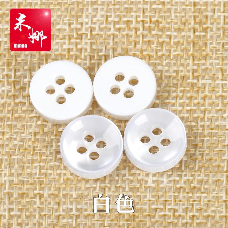 白色