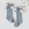 Calcetines de algodón de grado A para niños, para primavera y otoño, calcetines lisos hasta la mitad de la pantorrilla con ribete de encaje para niñas, calcetines para bebé, calcetines para lactante, calcetines de princesa con un lazo