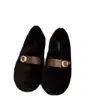 Zapatos de pelo de celebridad de internet para mujer, ropa exterior para mujer, nuevo estilo 2026, otoño e invierno, slip-on, zapatos para mujer con forro polar añadido para abrigar, zapatos de algodón, mocasines