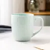 Taza de Estilo Nórdico con Relieve de Raya Vertical Taza de Cerámica Taza de Agua para el Hogar Taza de Café para la Oficina Porcelana Blanca de Lujo Ligero