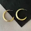 Pendientes Martillados Europeos y Americanos Grandes en Forma de C, Personalidad de Nicho, Diseño Simple, Lujo Ligero, Pendientes Elegantes y de Gama Alta