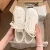 2026 Nuevos Zapatos de Entrenamiento Alemanes para Mujer Cómodos de Suela Plana Casual Deportivos Versátiles Zapatos Individuales Zapatos de Tabla Práctica de Conducción Zapatos Blancos Zapatos de Mujer