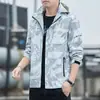 Jaqueta Masculina 2026 Nova Primavera e Outono, Marca da Moda Impermeável à Prova de Vento com Capuz Removível, Roupa de Casal