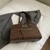 Mochila Feminina Popular Outono e Inverno 2025 Nova Mochila Versátil para o Dia a Dia Bolsa de Ombro Tote Multifuncional Estampa de Leopardo