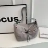 Bolsa Feminina Lisa Versátil Estilo Ins 2024 Nova Bolsa de Ombro Transversal Tendência para Meninas Bolsa Mensageiro para Estudantes Bolsa Tote de Lona