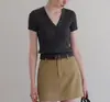 Top de punto con cuello en V para mujer, nuevo estilo de verano 2026, estilo francés, versátil, adelgazante, top de manga corta