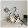 Bolsa de Tecido de Bolinhas de Moda de Nicho de Verão de Alta Qualidade, Bolsa de Ombro Exclusiva para Uso Externo para Mulheres, Bolsa de Ombro Versátil de Grande Capacidade para Mulheres