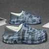Pantuflas de algodón impermeables transfronterizas para hombre, para uso exterior en invierno, antideslizantes, para uso en interiores en casa, de felpa, cálidas, con talón, pantuflas de algodón de talla grande