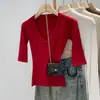 Camiseta de Verano Nueva de Gama Alta con Cuello en V y Mangas a Media Longitud 2026 Roja Ajustada Top de Cinco Cuartos para Mujer