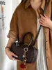 Otoño 2026 Nuevo Color Sólido Personalizado Elegante Bolso Almohada de Mano Alto Valor Nicho Retro Textura Tejida Bolso Cruzado