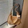 Mochila para Deslocamento Transfronteiriço para Mulheres, Grande Capacidade, Nova Chegada Outono 2026 Bolsa de Ombro Única Vintage, Bolsa Transversal Versátil na Moda