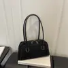 Bolsa de Ombro Grande Capacidade Retro de Alto Valor Estilo Coreano 2026 Nova Moda Bolsa Almofada Nicho para Deslocamento Ombro Único Feminina