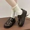 Zapatos de vestir 2026, zapatos pequeños de cuero, suela gruesa, estilo británico, negro, modernos, diseño nuevo, versátiles, de caña baja, con hebillas metálicas, estilo gótico y tacón oculto para mayor altura