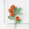 Flor Eterna Flor Artificial Ramo de Rosas com Múltiplas Cabeças Buquê Produto Acabado Materiais Vermelho das Terras Altas Arranjo para Cena de Casamento Buquê de Mão