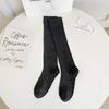 Calcetines de pantorrilla para mujer primavera y otoño jk calcetines japoneses de color liso para niños calcetines altos hasta la rodilla de micro-presión calcetines altos hasta la rodilla gris oscuro sin costuras al por mayor