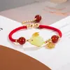 Pendente da Sorte em Jade Hetian do Ano do Coelho 2023, Pulseira Trançada, Pulseira de Fio Vermelho de Luxo Discreto de Nicho para Mulheres, Ano do Coelho do Zodíaco