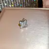 Clip para oreja de flor de circón bañado en oro real de 18k, no requiere perforación, sensación de lujo ligero de alta gama, clip para cartílago de la oreja, aretes de diseño nicho