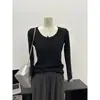 Camiseta Base de Manga Larga Lisa de Cuello en U Ajustada Versátil de Nicho para Mujer, Top Casual Asequible para Usar por Debajo, Primavera 2026