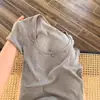 Camiseta Feminina Pure Desire Hot Girl com Decote U e Manga Curta, Design de Verão, Única e Chique, Slim-Fit, Ajuste na Cintura, Top Curto