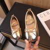Zapatos de Baile Nuevos de Primavera y Otoño 2025 para Niñas, Zapatos Versátiles y a la Moda para Bebés, Zapatos Pequeños de Cuero para Niños de 3-6 Años