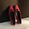 Sapatos Femininos de Bico Raso Estilo Novo Outono 2026 com Laço, Bico Quadrado, Salto Quadrado, Calce Fácil Confortável para o Dia a Dia, Couro Completo por Dentro e por Fora