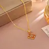 Brincos de trevo de quatro folhas da série Wanxiang, mesmo estilo da loja de joias, conjunto de brincos e colar da moda chinesa nicho requintado atacado
