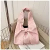 Nova Bolsa da Moda de Grande Capacidade para Mulheres, Bolsa de Ombro Casual Fashionável com Personalidade, Bolsa Simples de Axila Feminina Primavera 2026