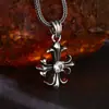 Pingente Atacado em Prata de Lei 925 Estilo Punk Flor de Íris Cravejada com Diamante Pingente de Cruz Prata Tailandesa Joias Retrô Envelhecidas