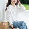 Camisa bordada em tom suave de damasco para mulheres, novo estilo de início de outono, gola redonda, tie-dye, caimento solto, modelagem que afina, manga longa, top versátil