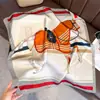 Nuevo Modelo 2026 Bufanda de Seda con Caballo para Mujer, Pañuelo Cuadrado Pequeño de Alta Gama, Bufanda Versátil de Moda para el Cuello, Bufanda para Atar Bolsos, Diadema