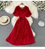 Vestido de verano nuevo de manga corta con cuello en V por encima de la rodilla, ajustado, plisado, elegante, con cordones en la cintura, de falda amplia, midi