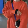 Suéter de punto a rayas y bloques de color con cuello redondo de moda para hombre, nuevo top de punto casual versátil para otoño e invierno 2023, moderno