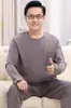 Pijama Grueso de Doble Cara con Cuello Redondo y Mangas Largas de Talla Grande para Hombres de Mediana Edad y Mayores, Conjunto de Ropa de Casa para Papá que se Puede Usar Afuera