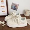 Sapatos brancos de leite, brancos e brancos, femininos, sola grossa, verão, novo, chique, estilo coreano, feio, fofo, pão, sapatos, esportivos, de prancha