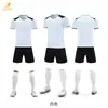 Conjunto de jersey de fútbol de secado rápido en stock, uniforme de entrenamiento para club escolar, corte holgado de manga corta, tallas grandes, jersey estampado por transferencia de calor, venta al por mayor