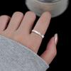 Selección Artística de Anillos de Plata con Incrustaciones de Diamantes Brillantes, Lujo Accesible Retro para Mujer y Anillos Nobles de Tres Diamantes Cepillados