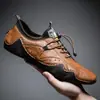 Zapatos de Hombre 2021 Primavera Nuevos de Moda Estilo Coreano Casual de Piel Zapatos Casuales de Piel Transpirables de Verano para Hombres Británicos