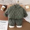 Traje Quente de Inverno para Bebê 2025 Roupas Infantis para Meninos e Meninas, Roupas de Casa Estilosas com Forro de Fleece e Espessadas, Conjunto de Duas Peças para Usar por Cima