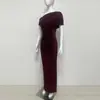 Vestido de Verano 2026 Nuevo Moda Europea y Americana Maduro y Elegante Ajustado que Resalta las Caderas de un Hombro Cintura Irregular