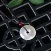 Al por mayor de fábrica colgante de hebilla de seguridad de calcedonia de hielo alto colgante de hebilla de seguridad de ágata blanca cadena de clavícula de collar de jade para mujer