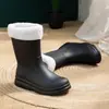 Botas de Chuva de Médio Porte Japonêsas e Coreanas Transfronteiriças Novo Estilo Roupa Feminina Trabalho ao Ar Livre Leve Antiderrapante Sapatos de Borracha Botas de Chuva para Cozinha Femininas