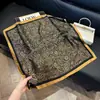 Bufanda Cuadrada Fina Estilo Coreano de Castaña para Mujer, Protección del Cuello, Bufanda Decorativa, Bufanda para Madre, Bufanda Cuadrada de Imitación de Seda, Venta al por Mayor