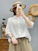 Camisa blanca para mujer de estilo fresco y sencillo con ribete de encaje, manga media, cuello camisero artístico, base abotonada, manga corta, cuello mao, camisa base moderna