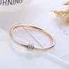 Pulseira de Aço Titânio Ouro Rosa Feminina Ins Tendência Moda Design Bonito Pulseira Strass Pequena Cintura Masculina Celebridade da Internet Joia de Mão