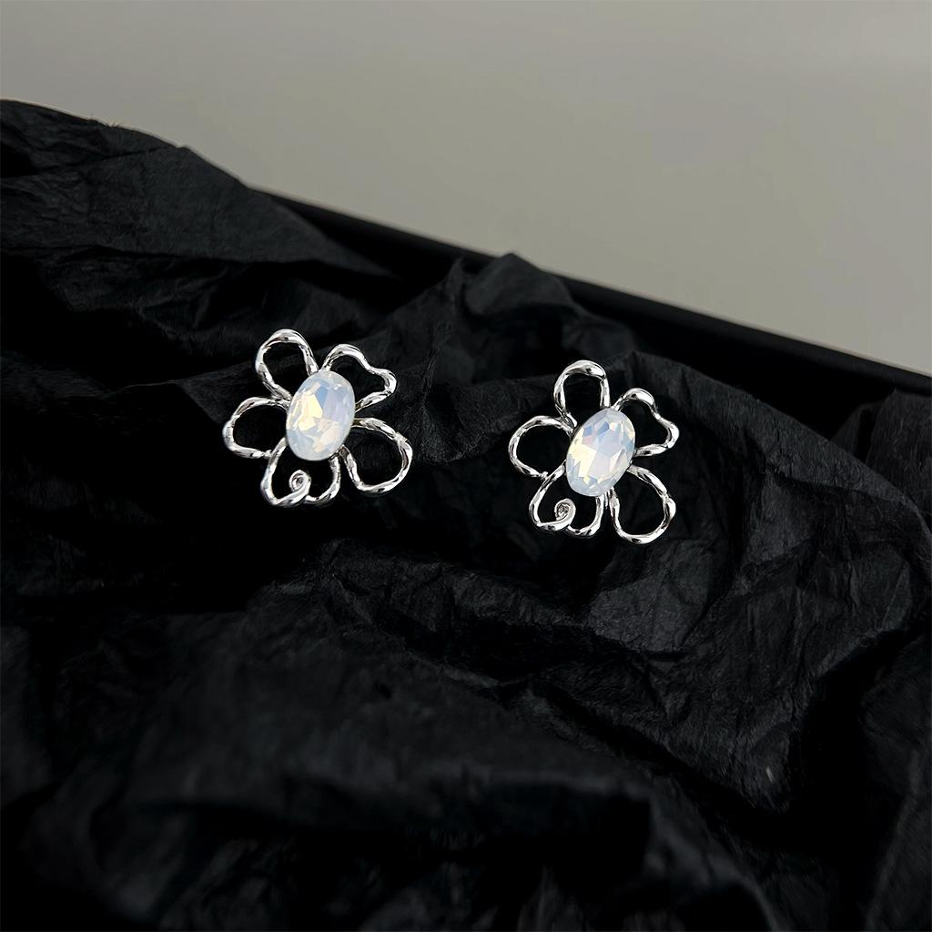 耳语_0002_组 3 拷贝.jpg