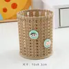 Dibujo Animado Lindo Trasero Pequeño Nuevo Imitación Ratán Portalápices Cubo de Almacenamiento para Papelería de Estudiante Caja de Almacenamiento Multifuncional para Pinceles de Maquillaje de Escritorio