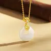 Nuevo collar estilo chino de plata de ley S925, nicho de lujo ligero, colgante de clavícula con carácter "Fu" de jade Hetian natural, accesorio de alta gama