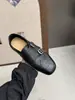 Versão em Couro de Vaca ~ Couro Genuíno Estilo Britânico Borla Sapatos Pequenos de Couro para Mulheres Fivela de Cinto Retro Mocassins Brogue Sapatos Baixos