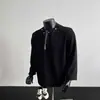 Sudadera acolchada negra con media cremallera en los hombros para hombre, estilo de alta calle americano para primavera y otoño, camiseta de manga larga con tachuelas, capa base pesada fresca y elegante